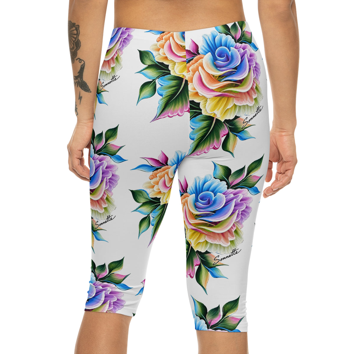 Women’s Capri Leggings (AOP)